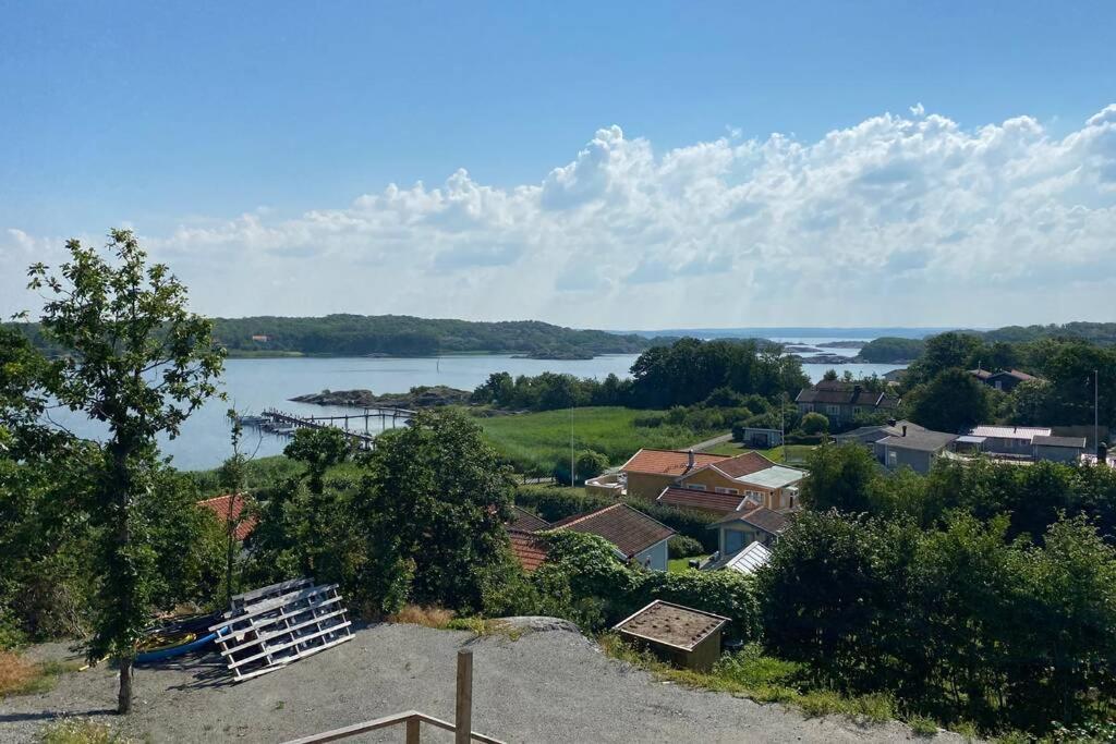 Mycket Trevlig På Brännö Med Havsutsikt Branno